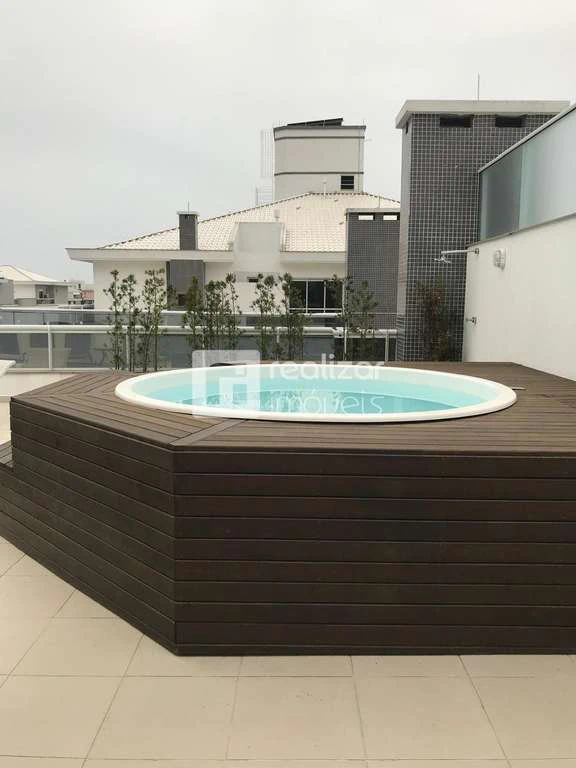 304 m² unfurnished apartment with 3 bedrooms