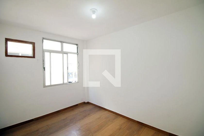 Apartment, 48 m², with wood or laminate floors — photo 18