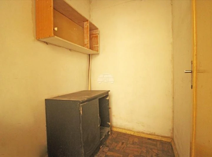 3-bedroom apartment with gas water heater and built-ins — photo 8