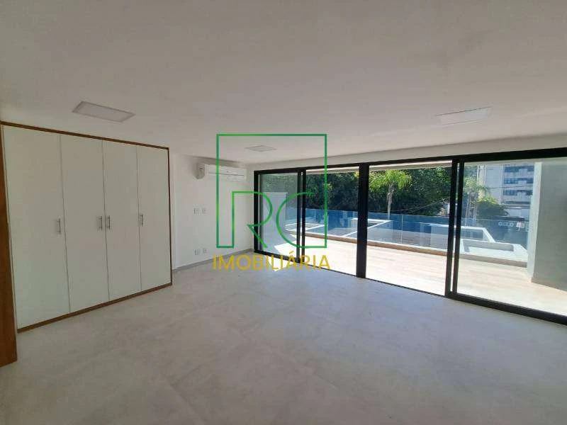 Furnished gated house with 5 en-suite bedrooms and 470 m² — photo 7