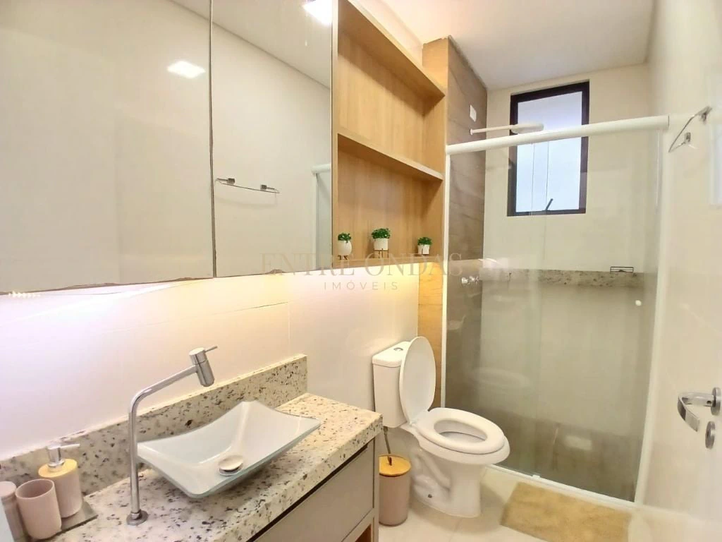 92 m² apartment with a home office and a walk-in closet — photo 12