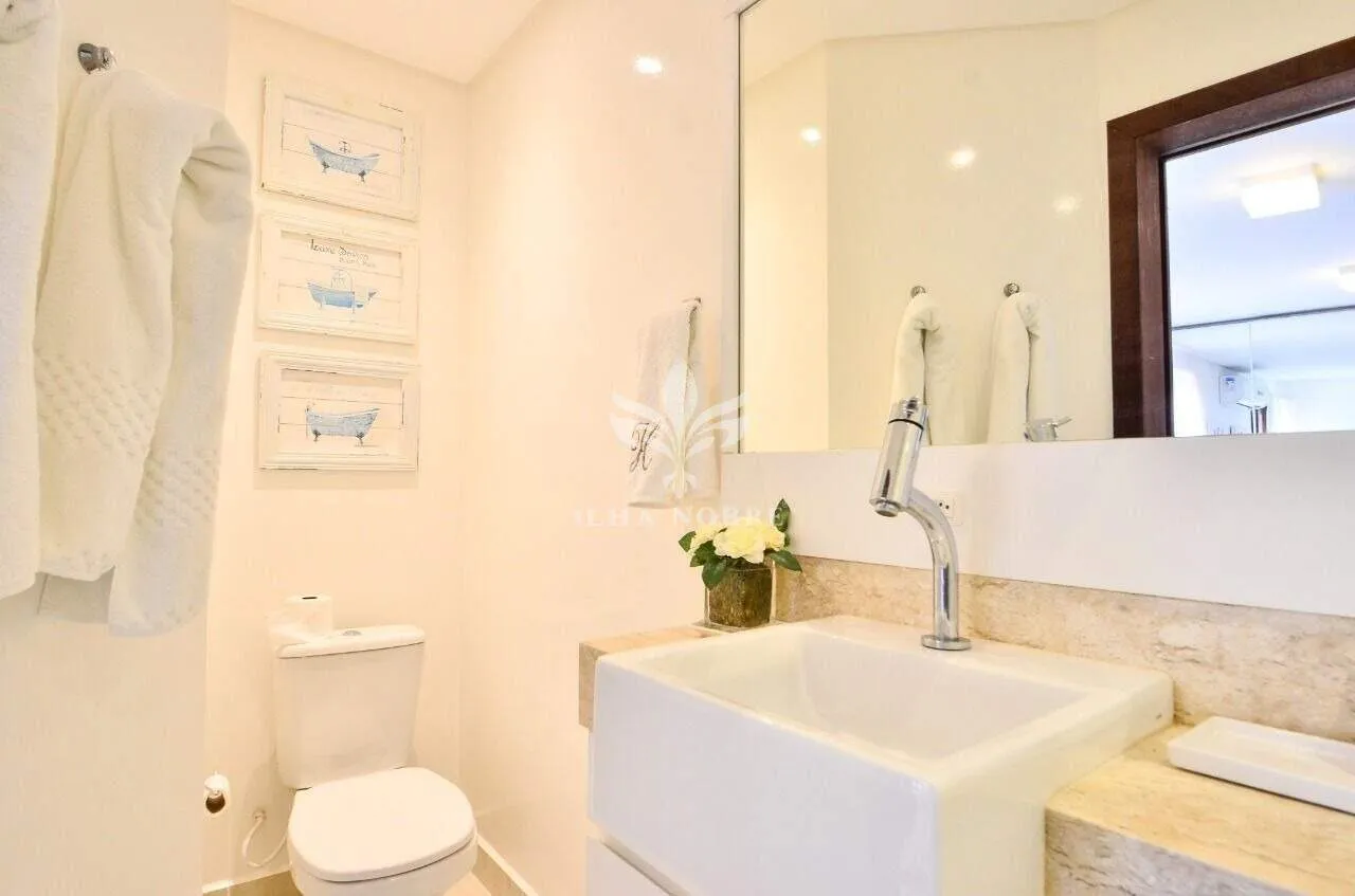 Casa mobiliada com 7 quartos e piscina ao ar livre — photo 79