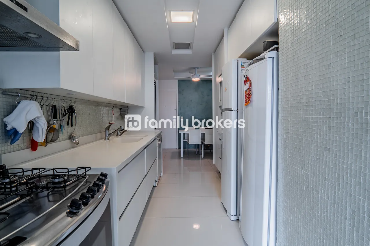 Furnished apartment with 4 bedrooms and a gas kitchen — photo 18