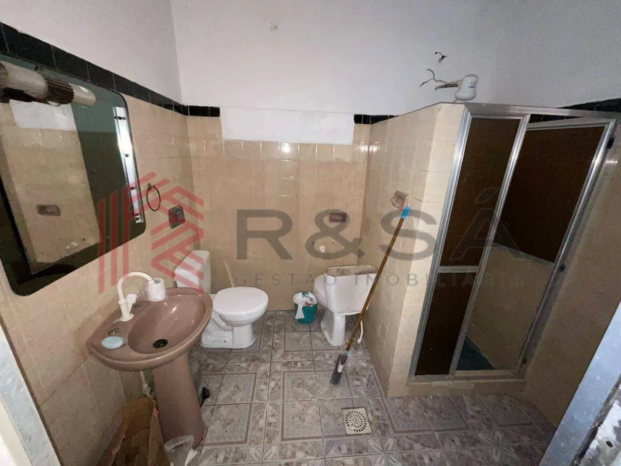 Rental house with 2 bedrooms and 1 bathroom — photo 17