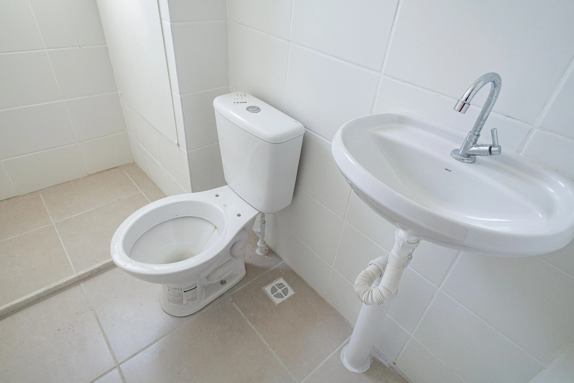 Apartamento sin amueblar de 2 dormitorios con plaza y lavandería — photo 13