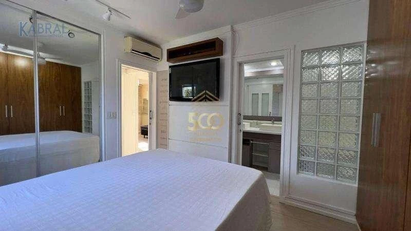 Furnished 3-bedroom apartment with enclosed balcony — photo 13
