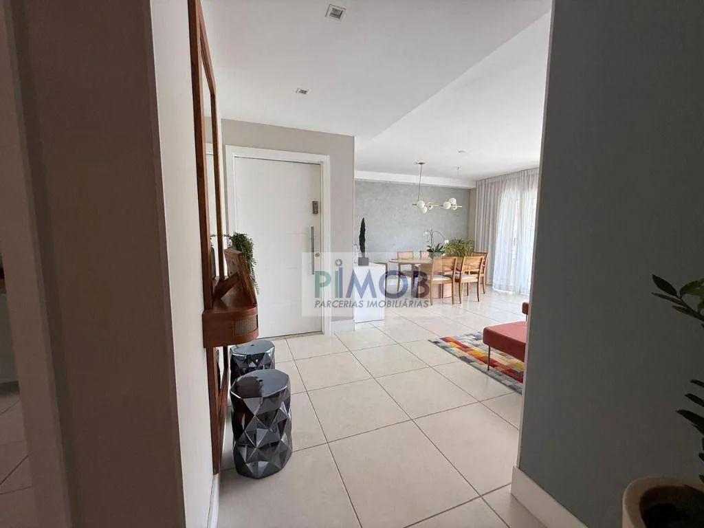 227 m² apartment with 5 bedrooms and 5 bathrooms — photo 18