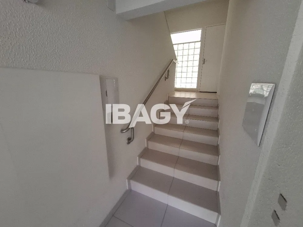 Apartamento amueblado de 2 dormitorios, 75 m² y garaje — photo 17