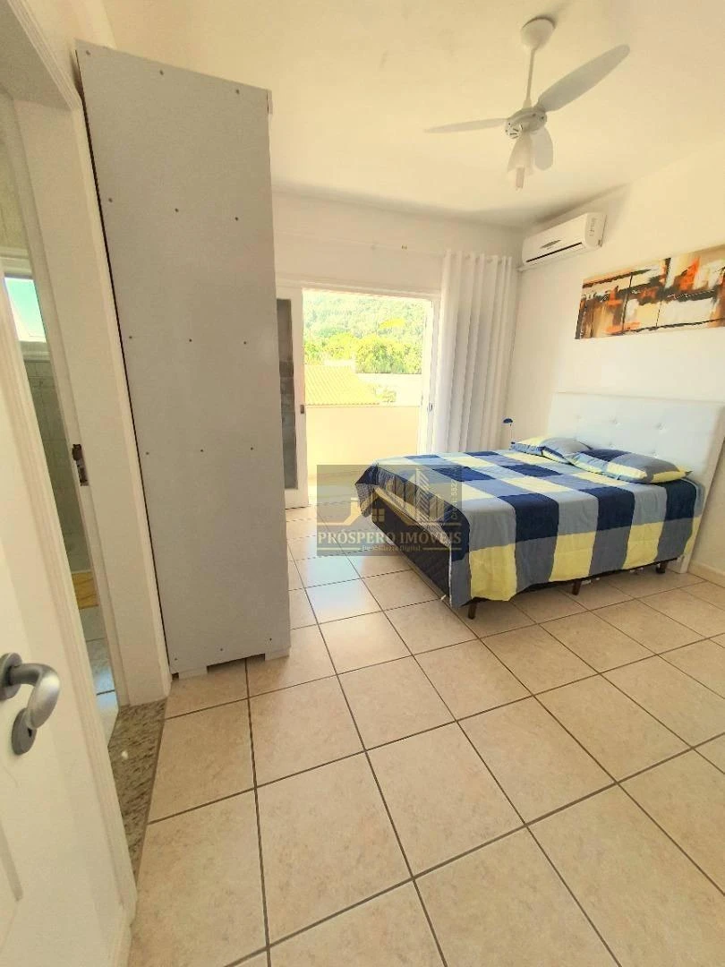 Casa de 5 dormitorios con balcón cerrado con vidrio — photo 11