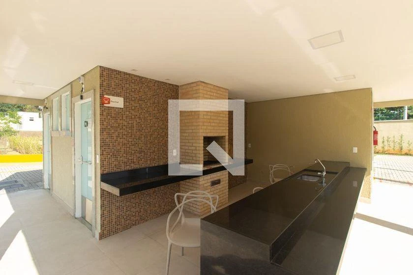2-bedroom apartment in a building with a gym — photo 5