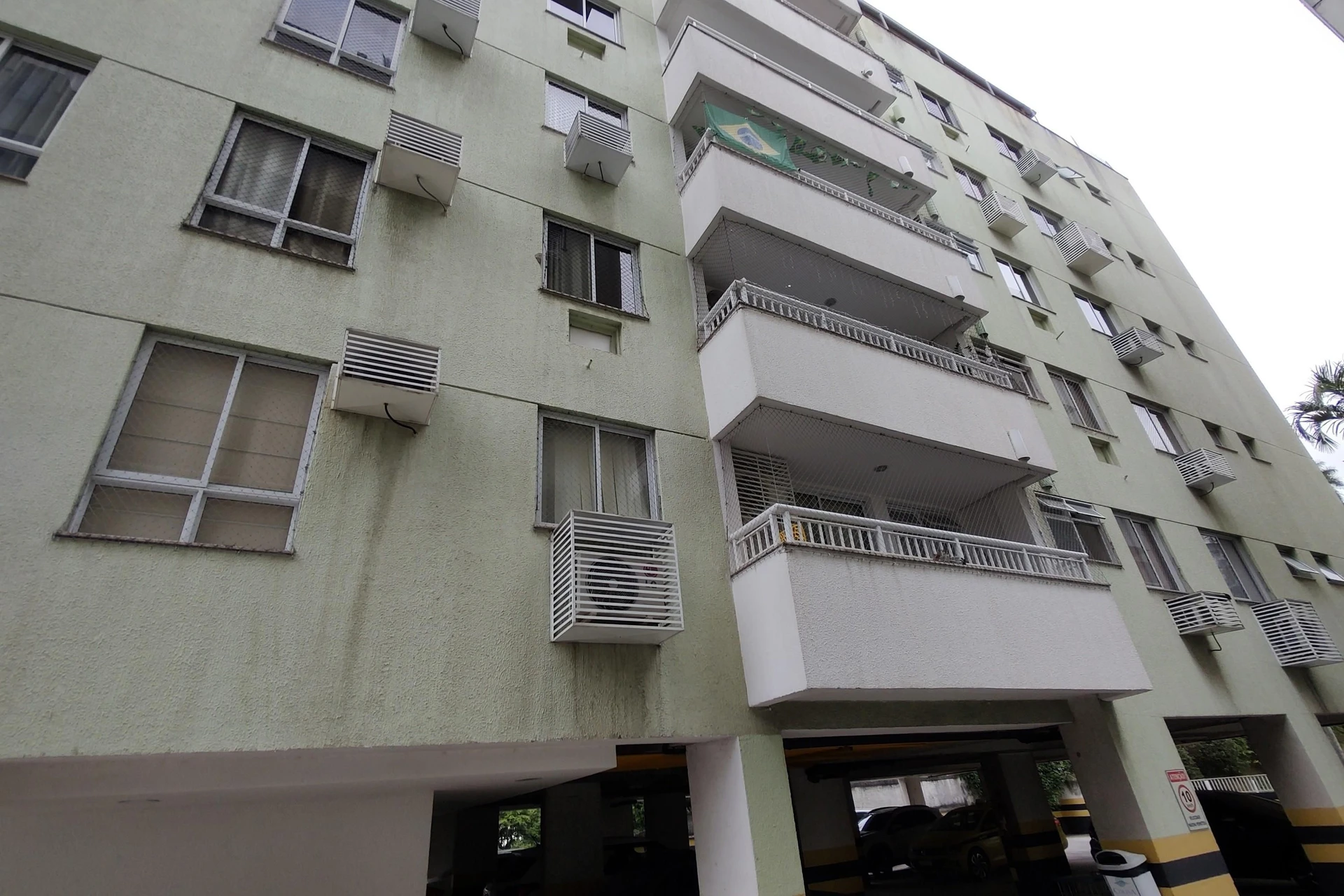 Furnished apartment with 3 bedrooms and 2 parking spots — photo 86