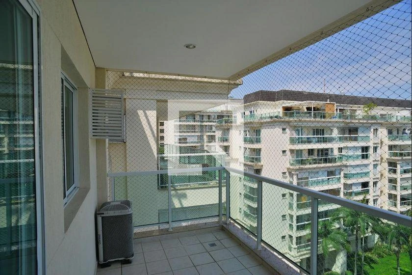 3-bedroom apartment in a building with a gym — photo 8