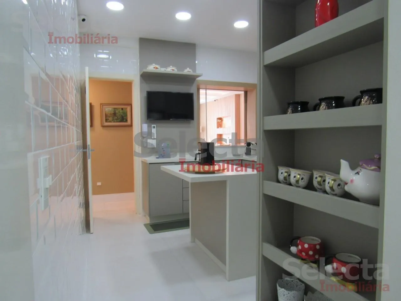 Apartment with 3 bedrooms and a closed kitchen — photo 28