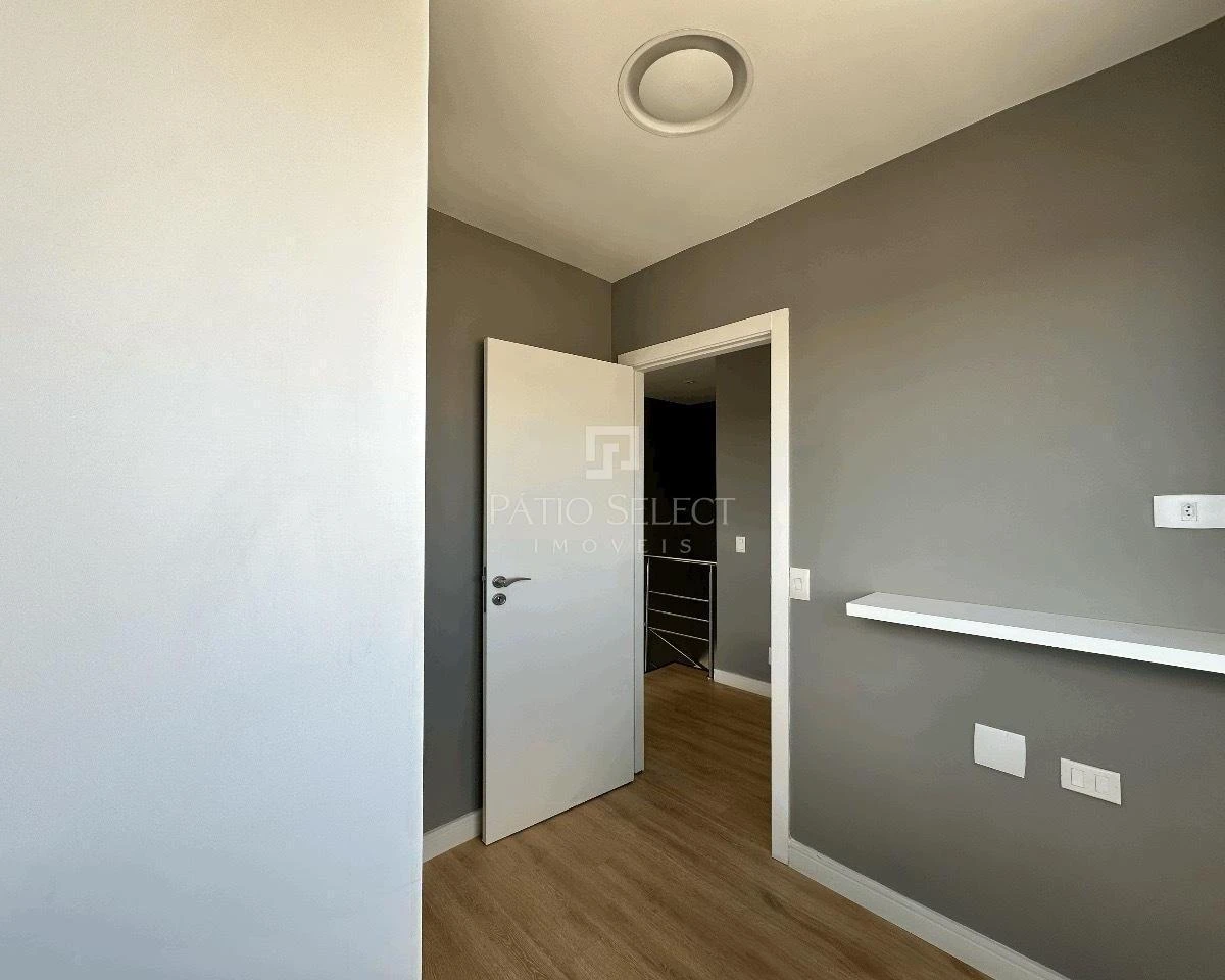 2-bedroom apartment with a bathtub in Curitiba — photo 30