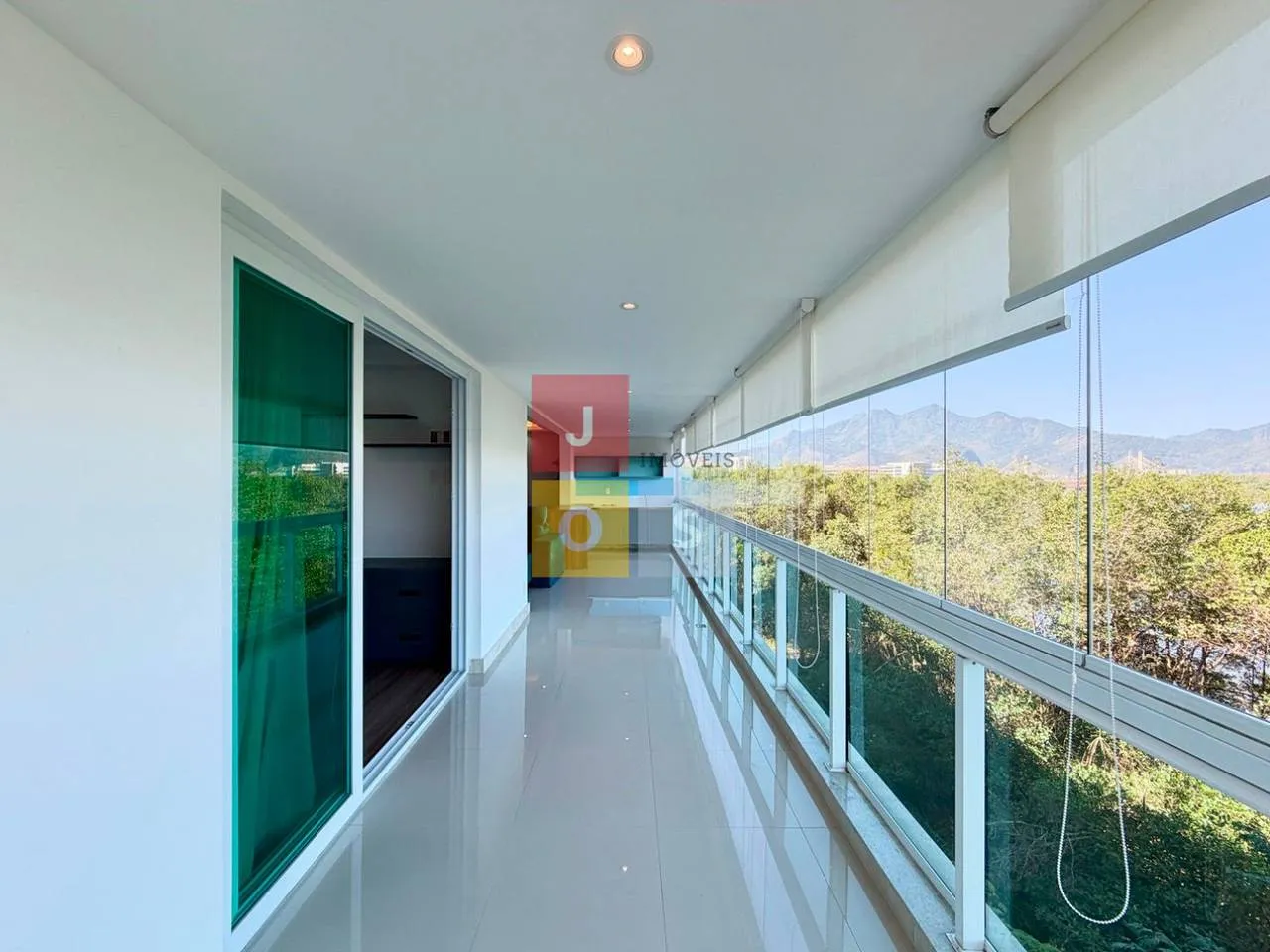 Furnished 4-bedroom suite apartment with 156 m² — photo 13