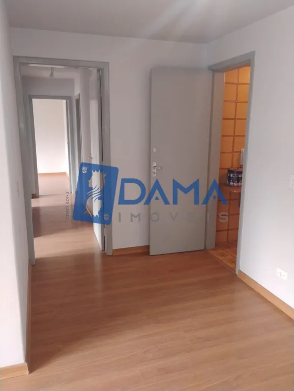 Apartamento com 3 quartos e área de lavanderia — photo 7