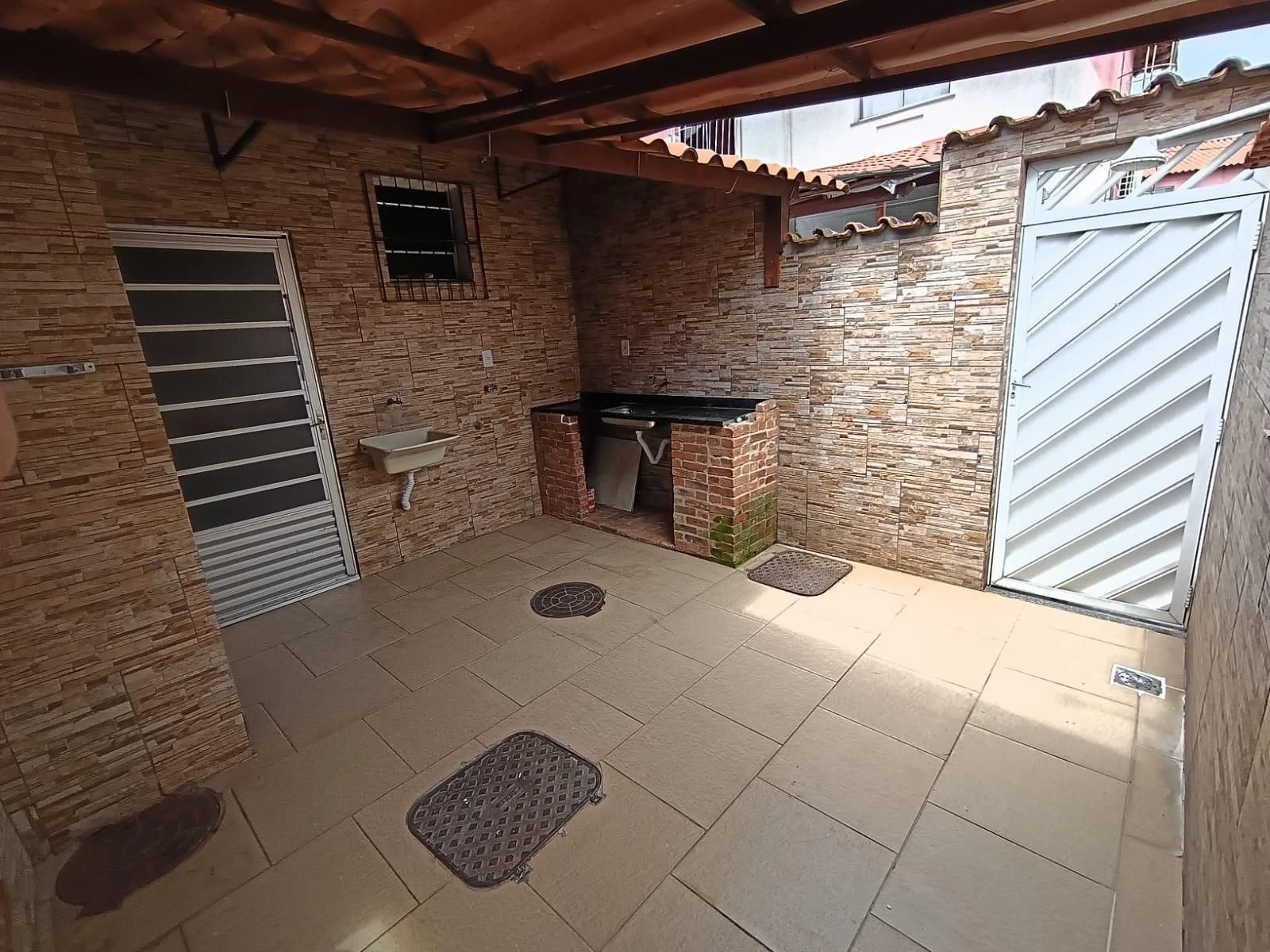 House, 50 m², with a grill on the balcony — photo 9