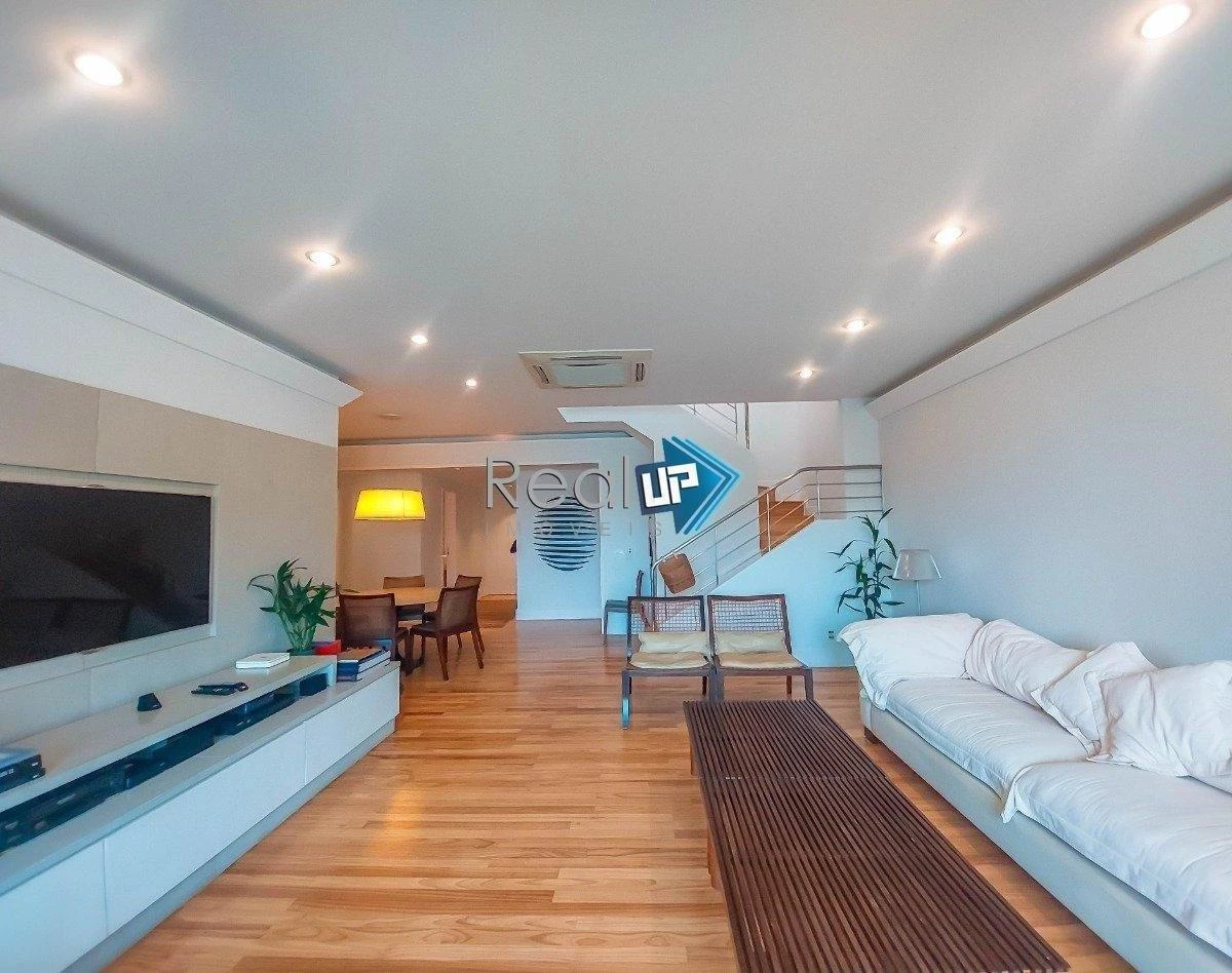 429 m² apartment with 5 bedrooms and 3 parking spots — photo 20