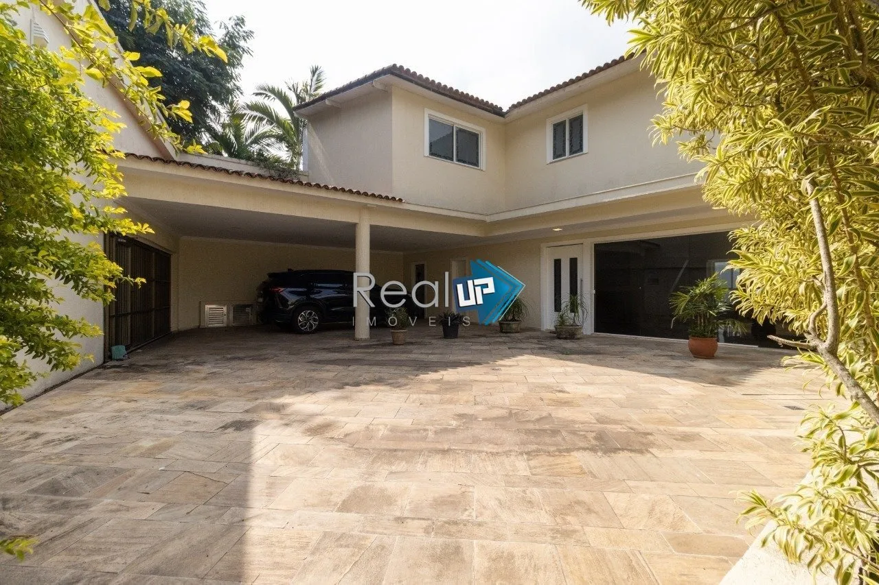 Condominium house with 5 bedrooms and 1081 m² plus laundry — photo 77