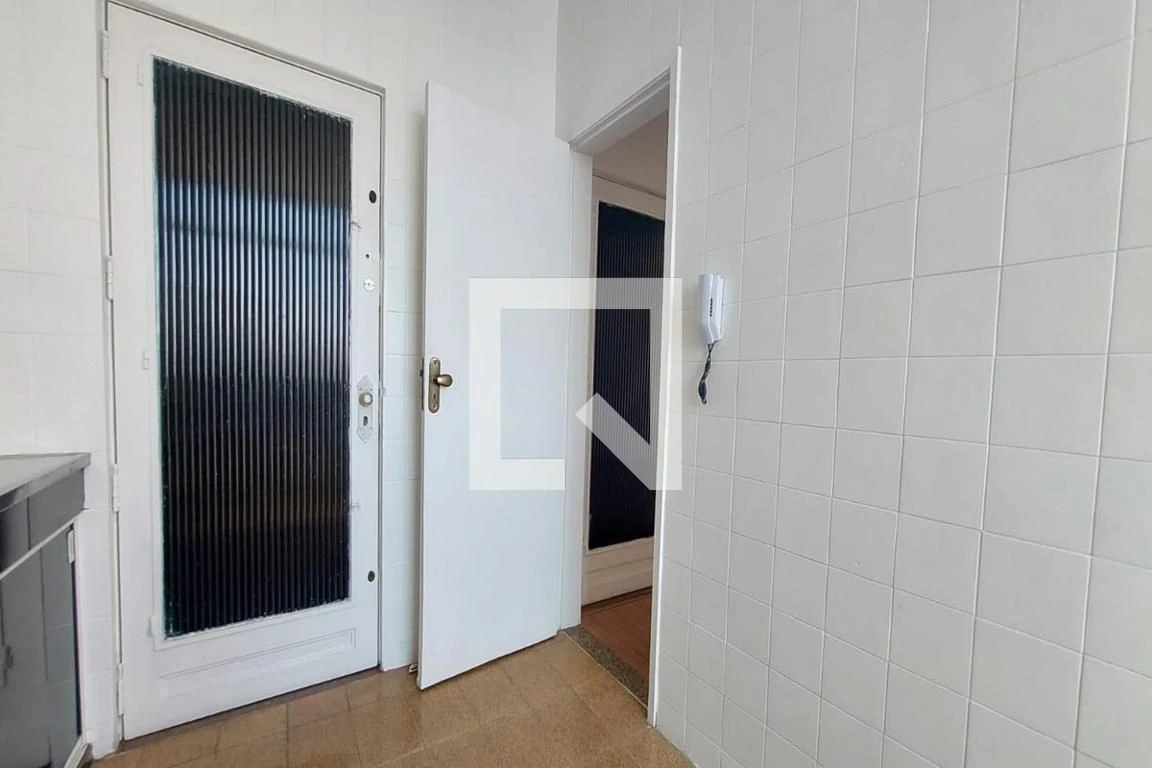 2-bedroom apartment in a building with a pool — photo 19