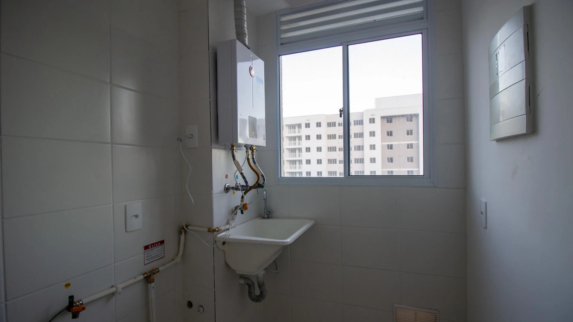 Home office in a 2-bedroom apartment, 45 m² — photo 14