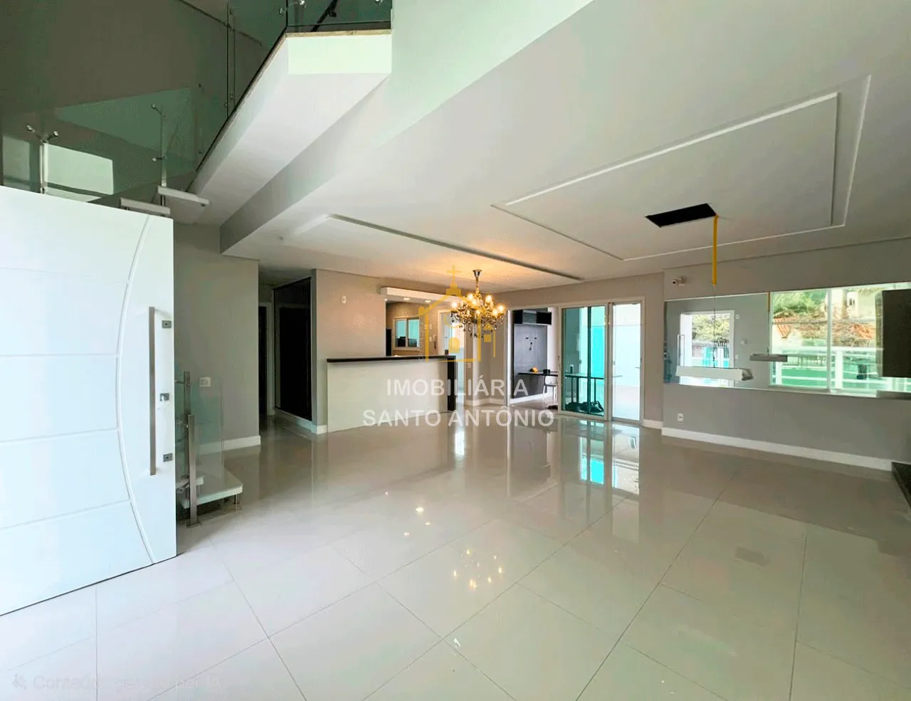 360 m² home on the 2nd floor with 2 parking spaces