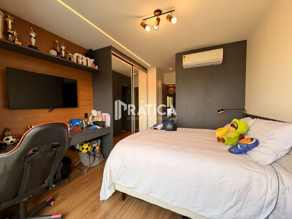4-bedroom apartment with 5 bathrooms — photo 15