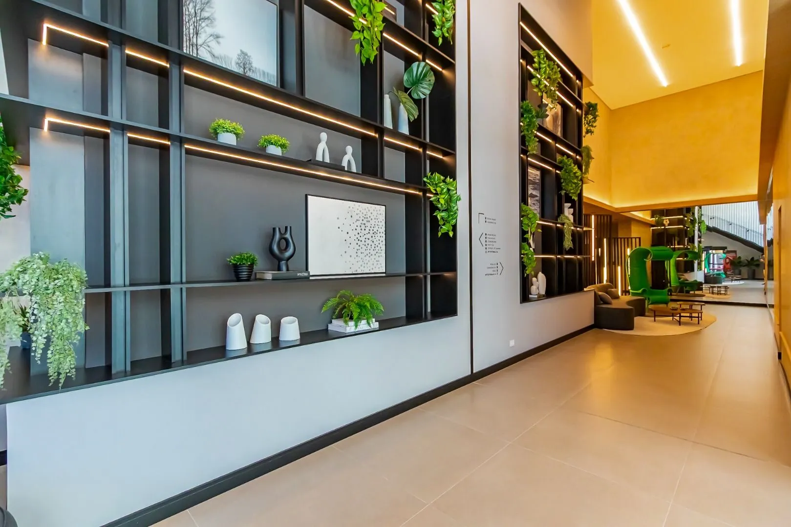 Furnished apartment, 78 m², with a glass-enclosed balcony — photo 125