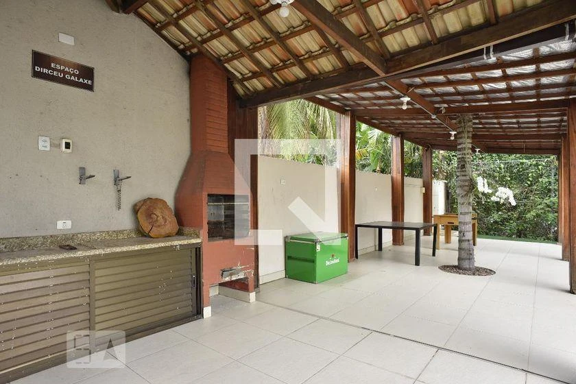 Apartamento de 2 quartos em condomínio com piscina — photo 38