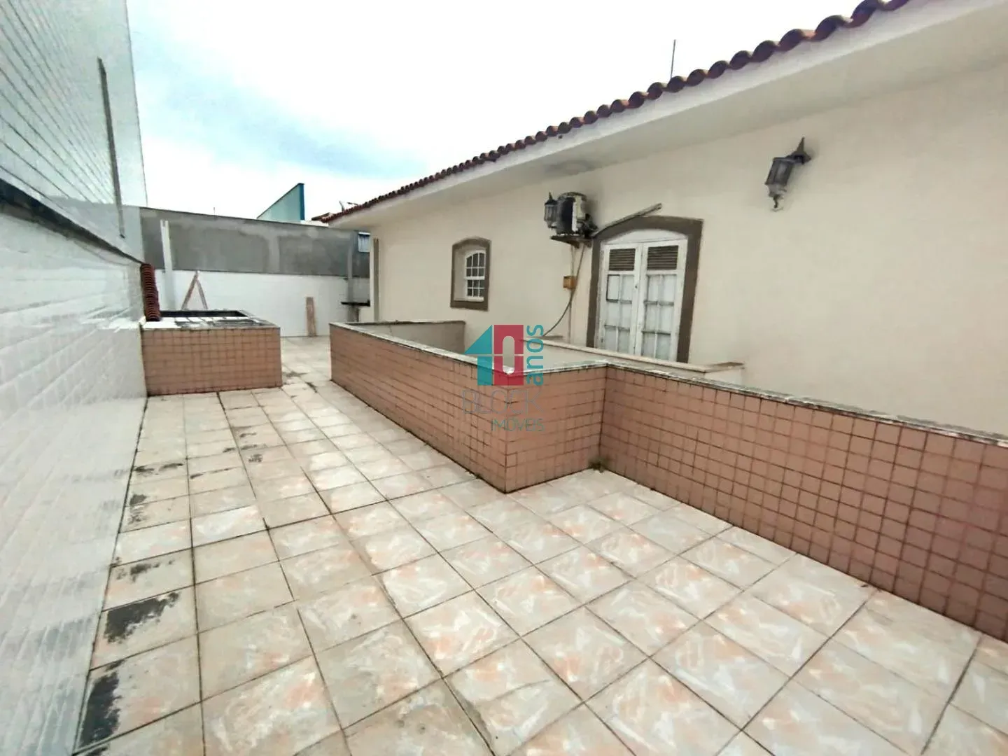 Street house 445 m² with 4 bedrooms and 1 en-suite — photo 35