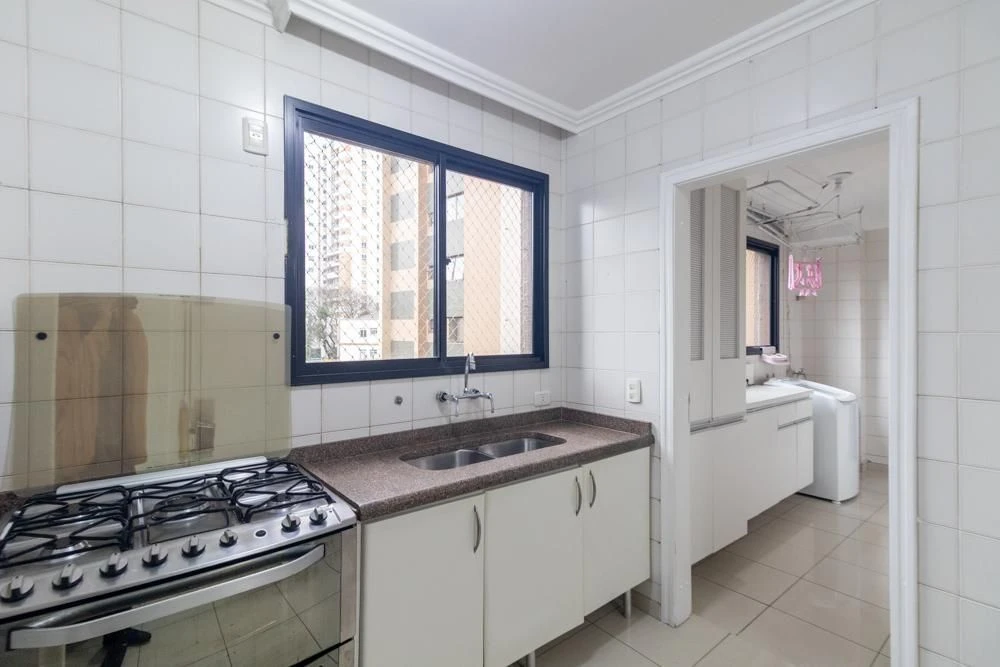 3-bedroom apartment with a washing machine — photo 47