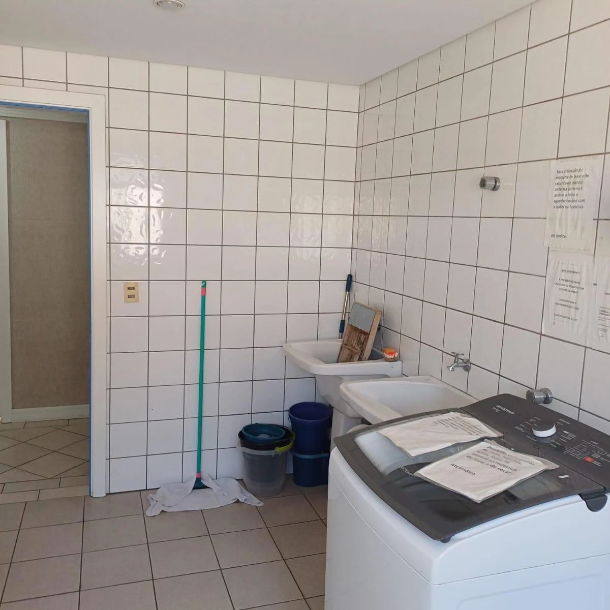 One-bedroom apartment with a washing machine in Curitiba — photo 26