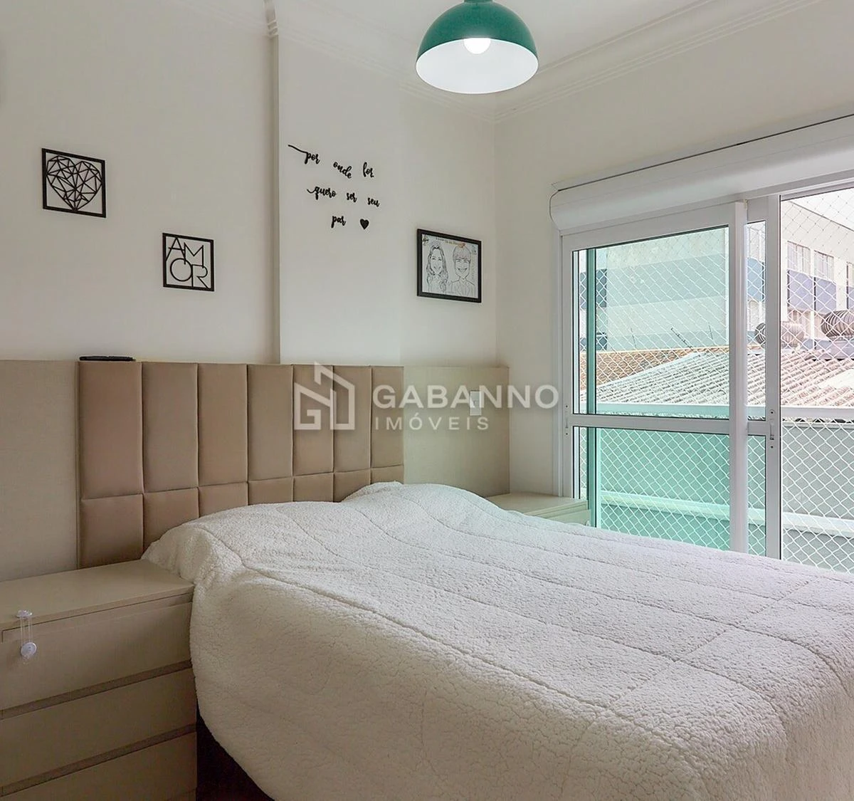 Furnished apartment, 69 m², with a glass-enclosed balcony — photo 8