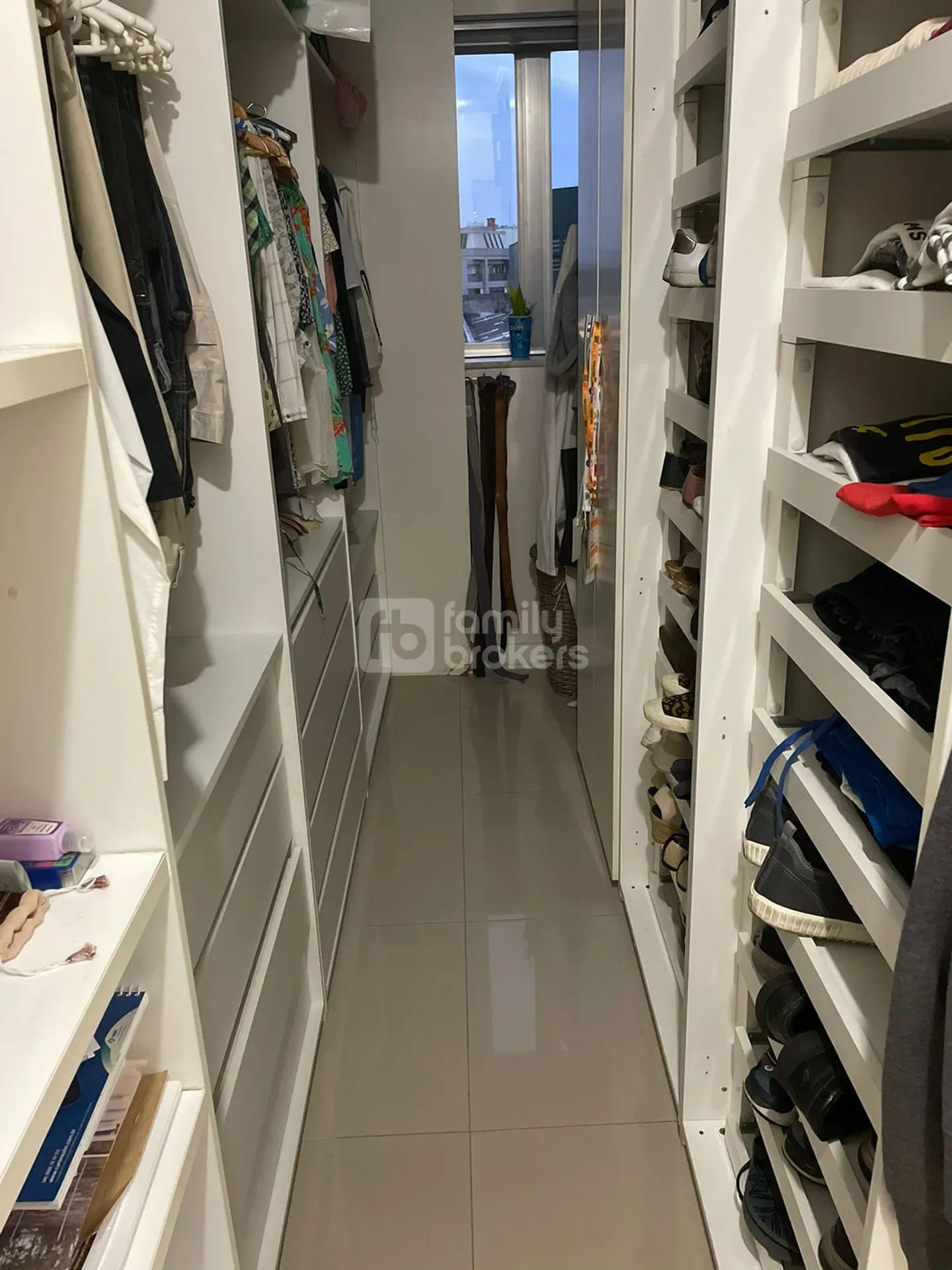 Furnished apartment, 138 m², with a walk-in closet — photo 18