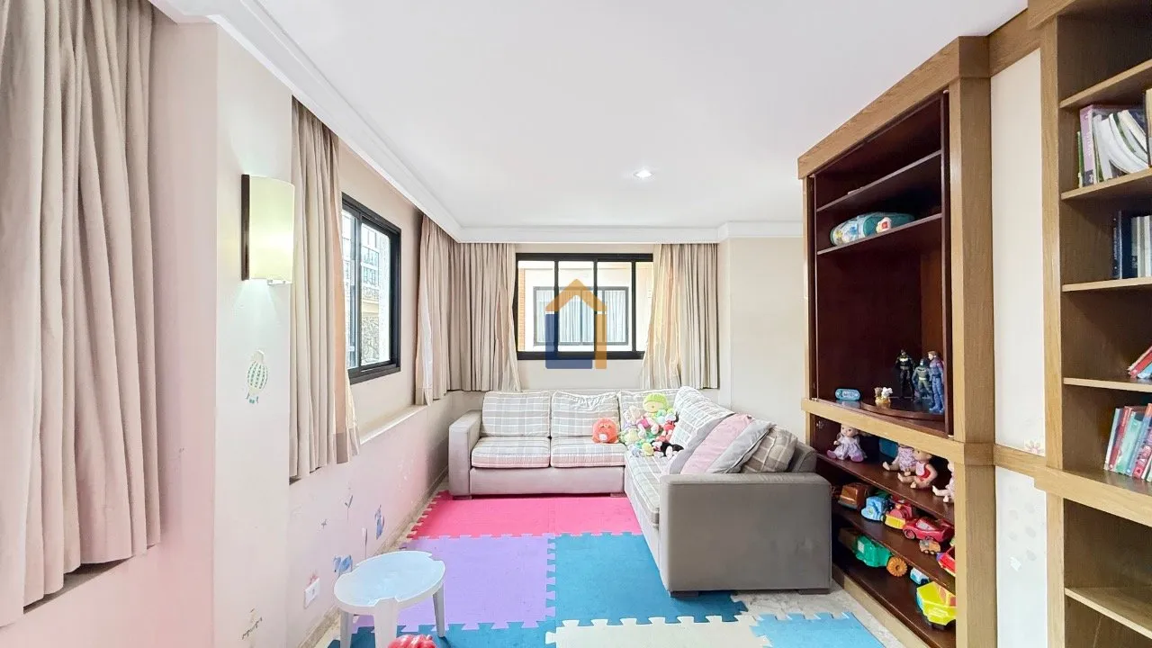 3-bedroom apartment with a washing machine in Curitiba — photo 40