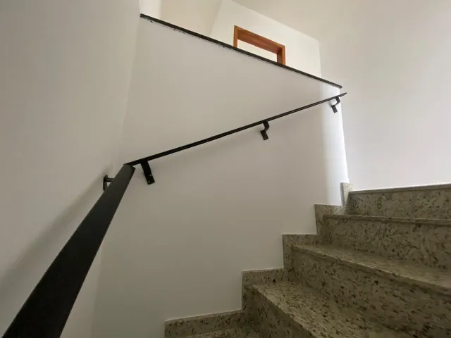 Apartment with 3 bedrooms and balcony for rent — photo 18