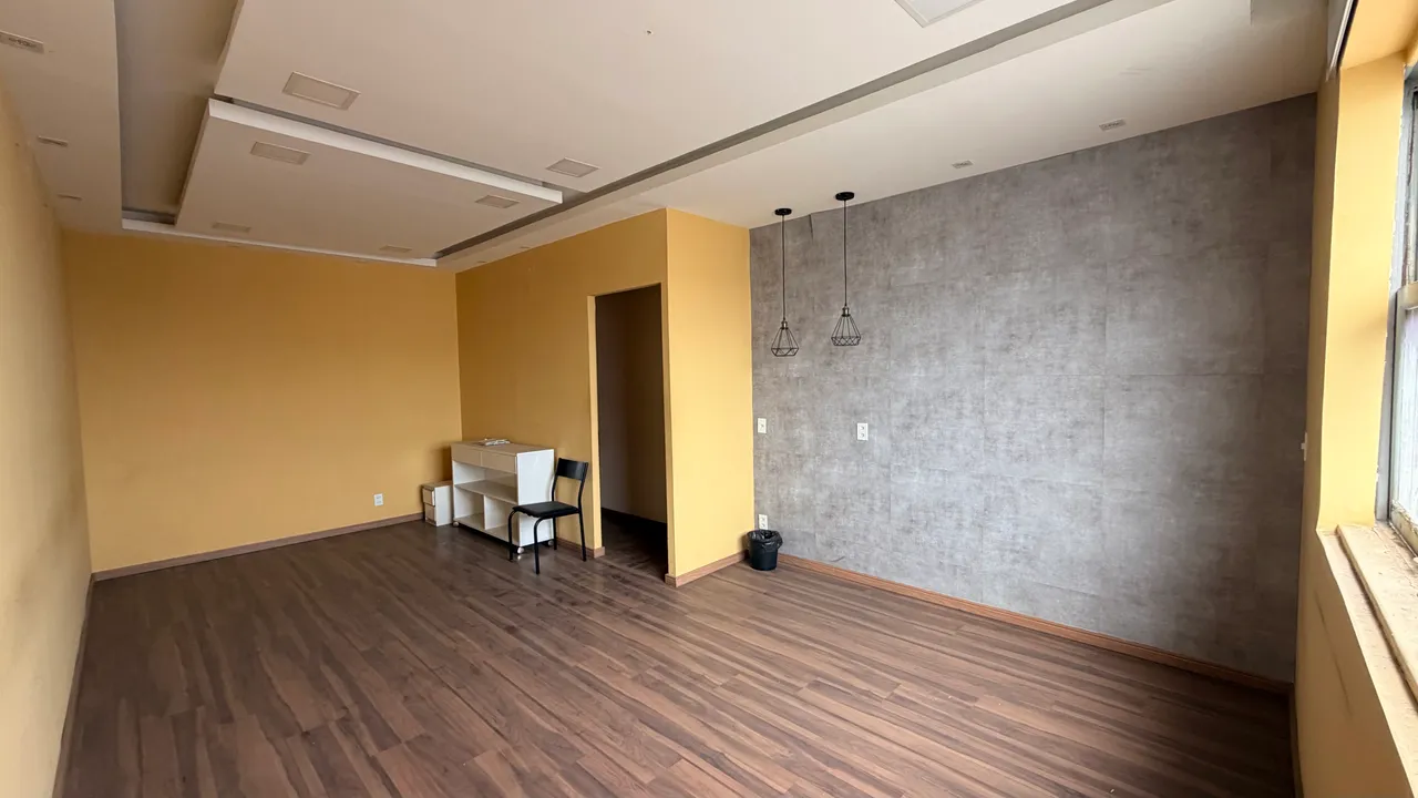 Apartment with 5 bedrooms and 1 bathroom, no parking — photo 3