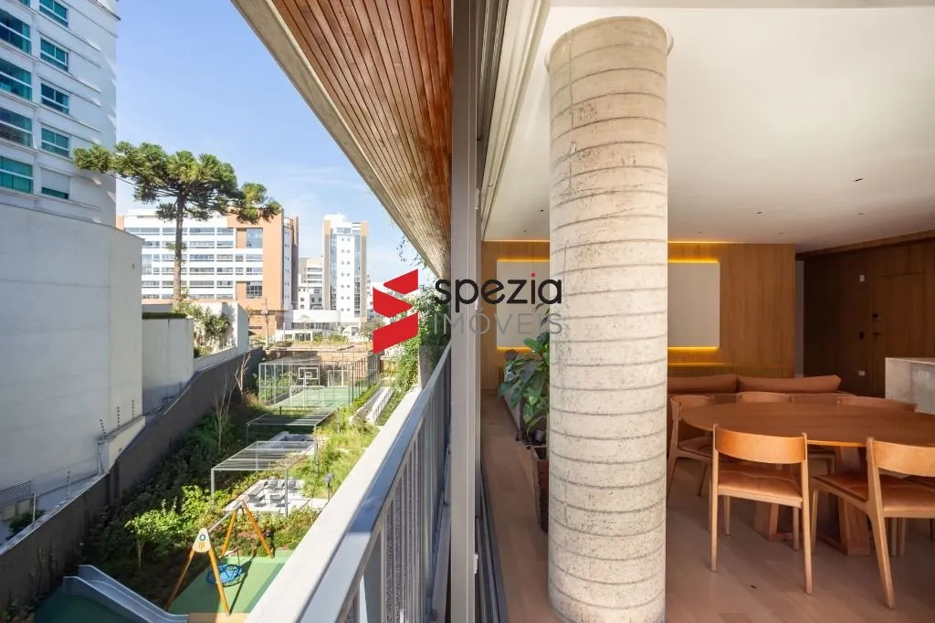 3-bedroom apartment with a grill on the balcony in Curitiba — photo 31