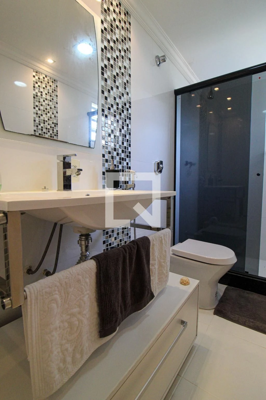 Furnished 2-bedroom apartment with 2 bathrooms — photo 25