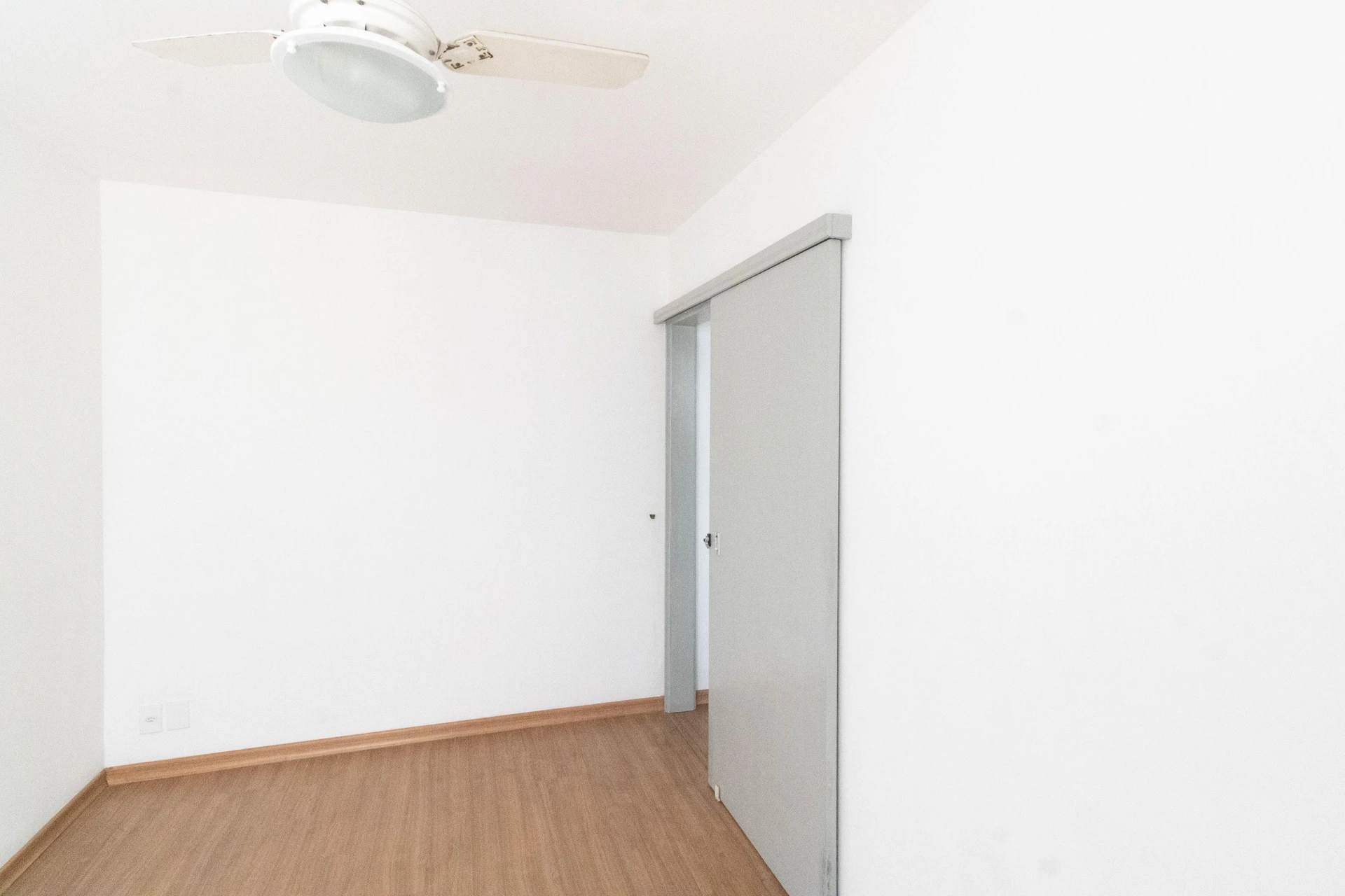 Apartamento com piso de madeira ou laminado, Campo Grande — photo 42