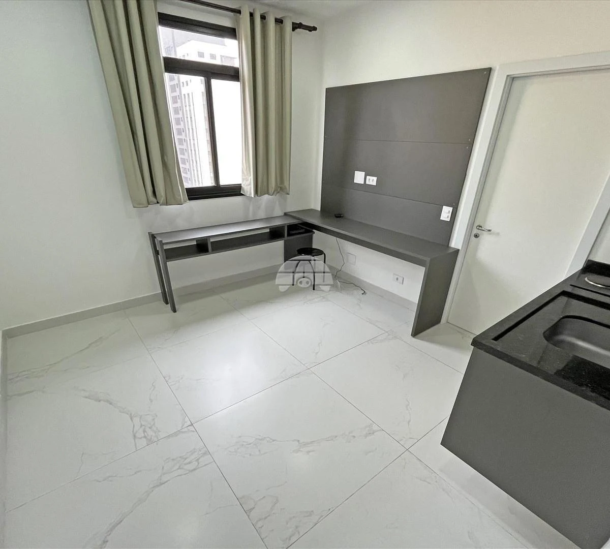 1-bedroom apartment with 1 bath, no parking — photo 7