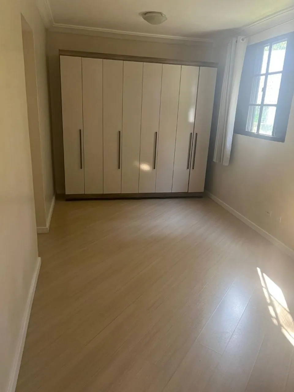 Apartamento com piso de madeira ou laminado, São Lourenço — photo 3