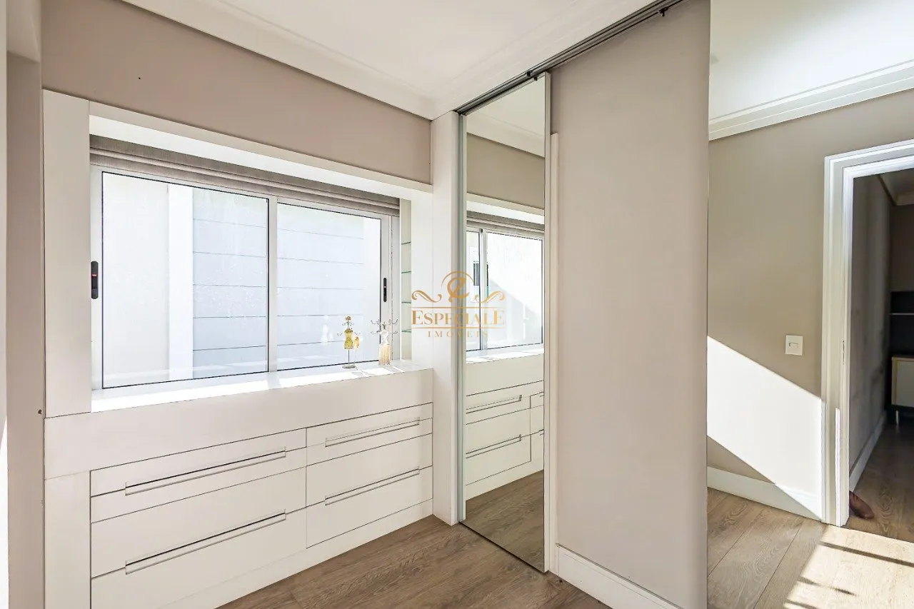 Furnished house with 4 en-suite bedrooms and private garden — photo 17