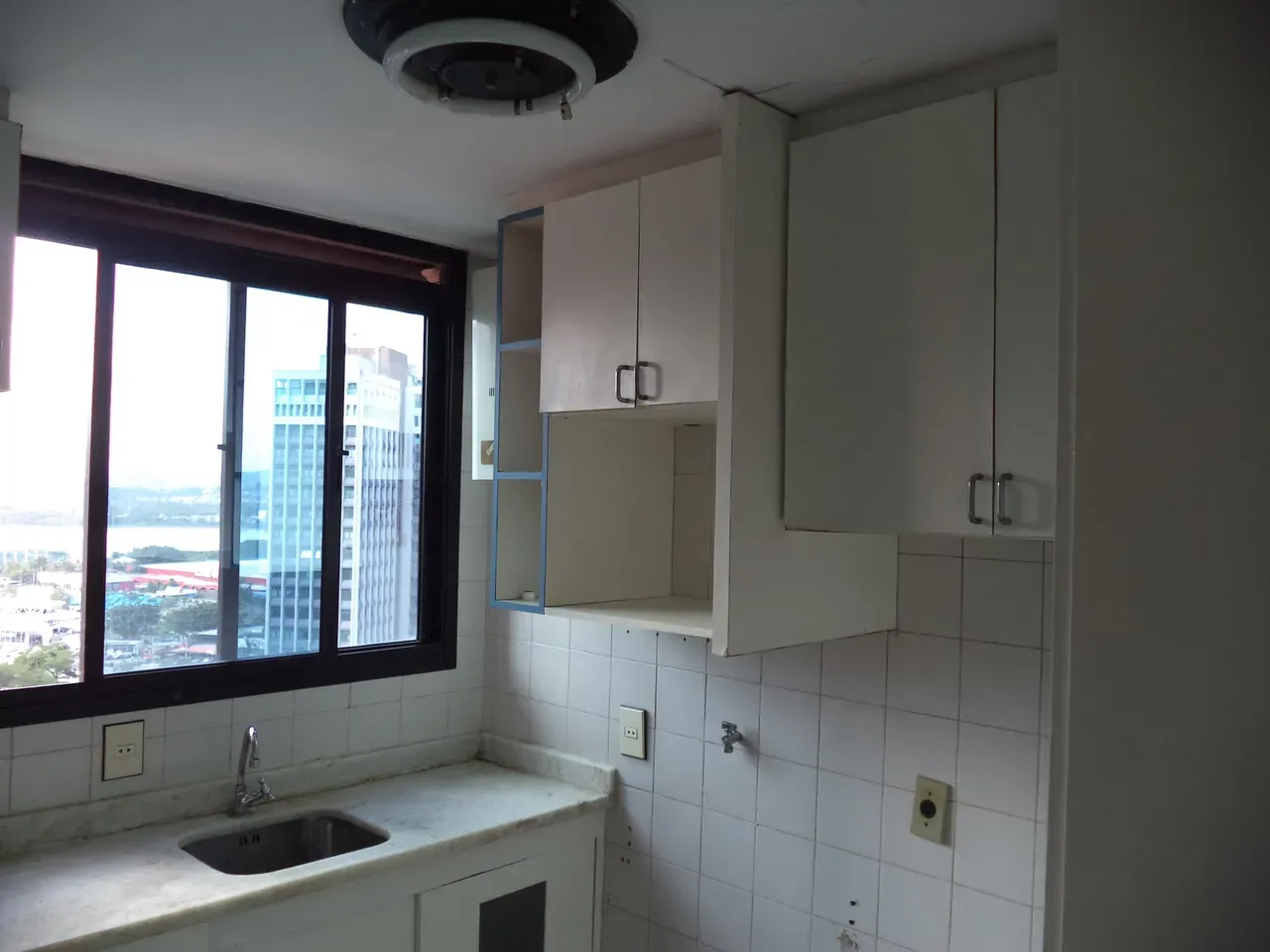 Apartment with 2 bedrooms, 2 bathrooms and a terrace — photo 25