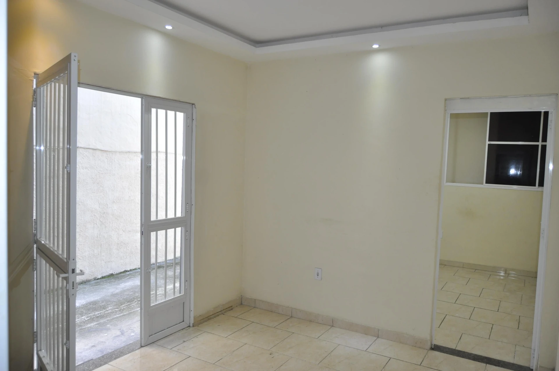Apartamento sem mobília com varanda e 2 quartos — photo 13