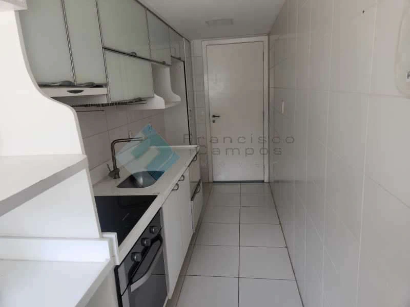Apartamento sem mobília com 2 suítes e varanda com churrasqueira — photo 4
