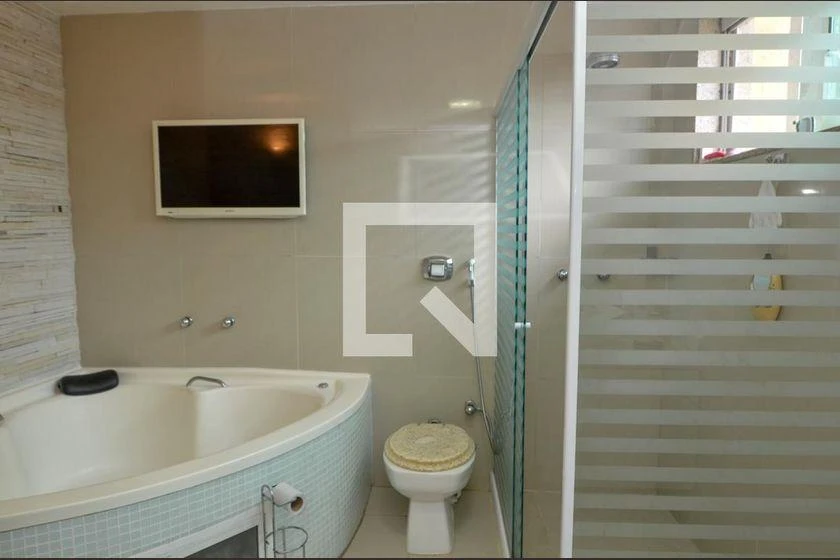 380 m² house with 4 bedrooms and air conditioning — photo 50