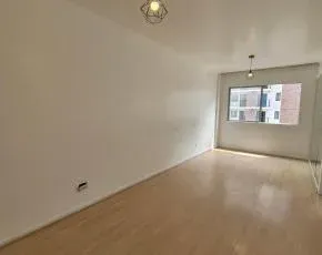 Apartamento com piso de madeira ou laminado, Centro — photo 4