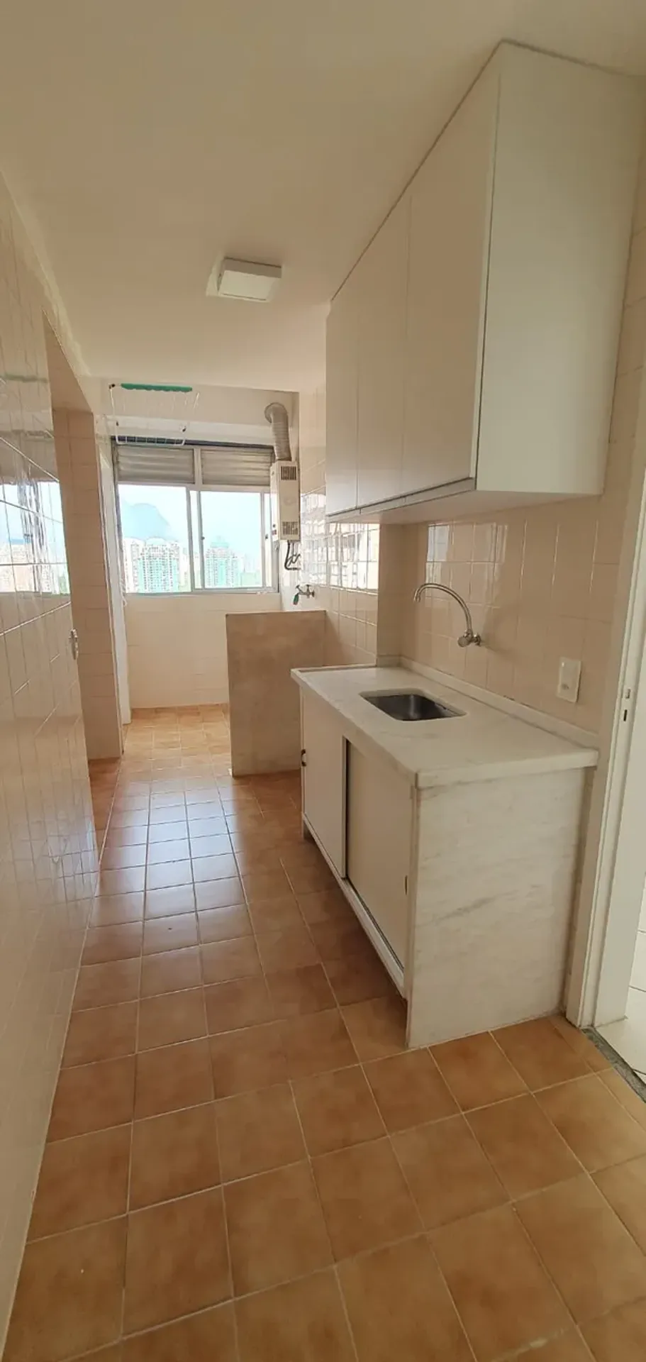 Mountain view in a 2-bedroom apartment, 80 m² — photo 13