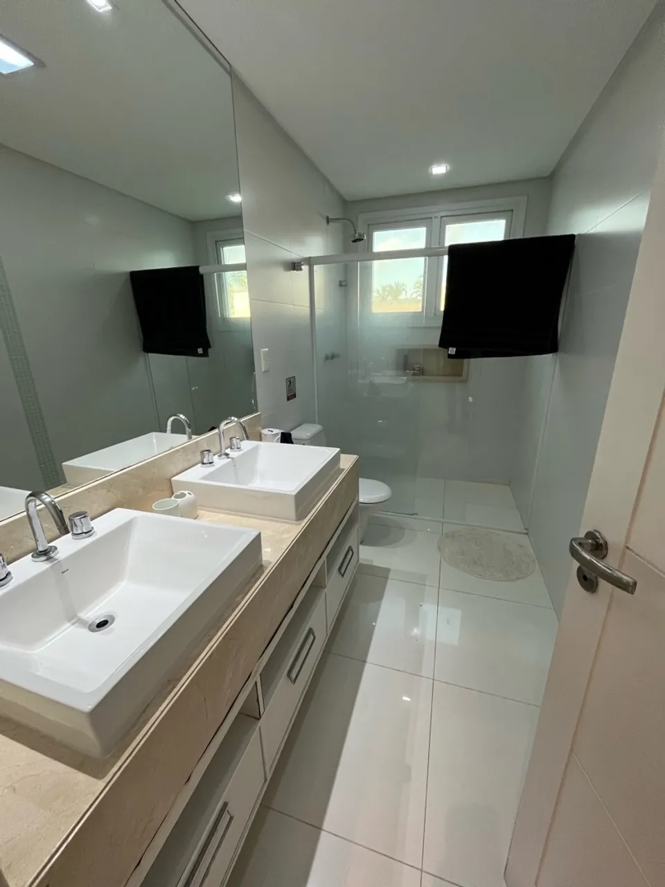 5-bedroom house with a bathtub in Florianópolis — photo 16